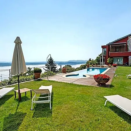 فندق Paola's